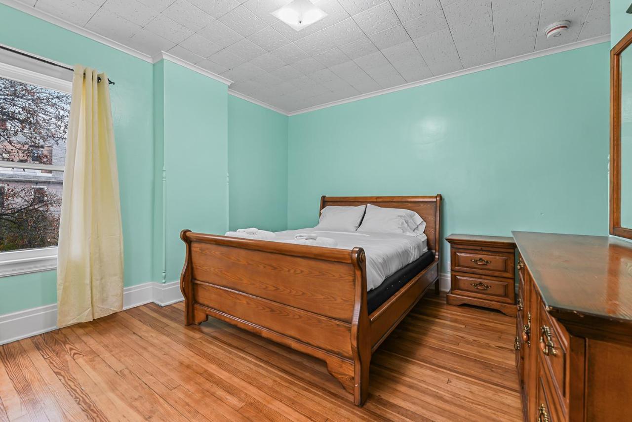 Appartement Enchanting Echoes: Oasis Near The Falls Niagara Falls